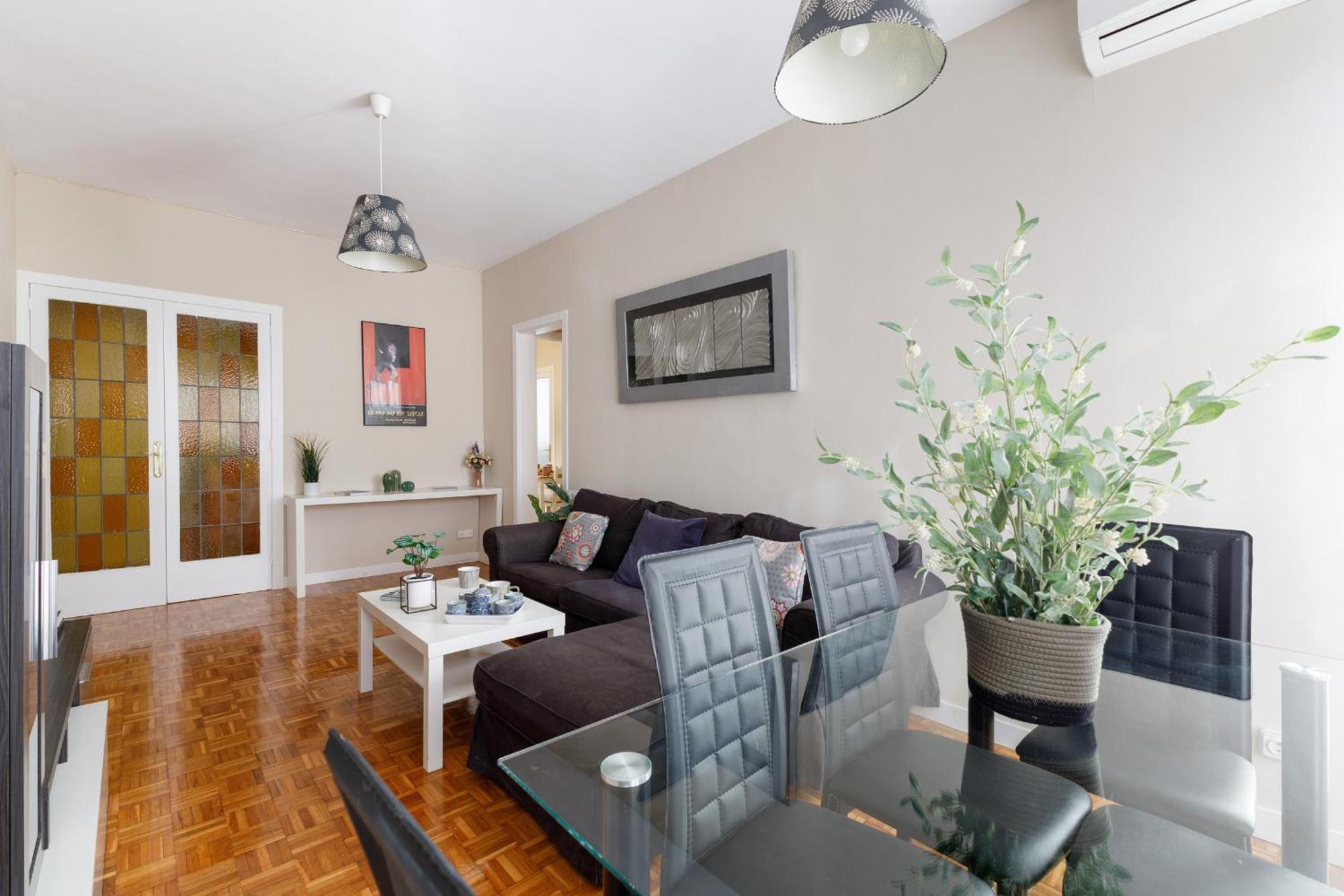 Apartament Mercat Sant Antoni 4 *